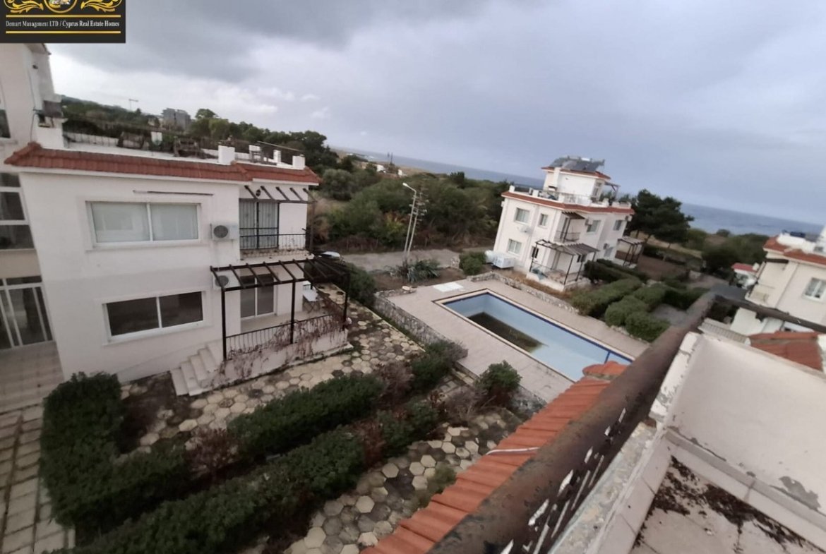 2 Bedroom Terrace Apartment For Sale Location Lapta Coastal Walkway Girne (Lapta Yuruyus Yolu Kyrenia)(Communal Swimming Pool) North Cyprus KKTC TRNC