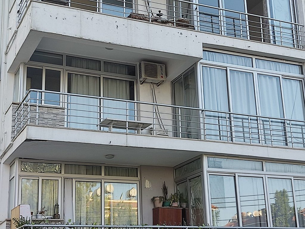 3 Bedroom Apartment For Rent Location Behind Gloria Jeans And Pascucci Cafe Girne