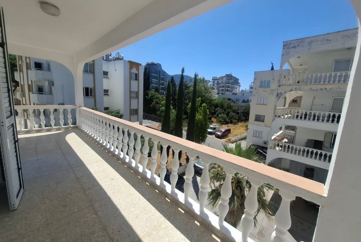 Nice 3 Bedroom Apartment For Rent Location Behind New Nusmar Market Girne