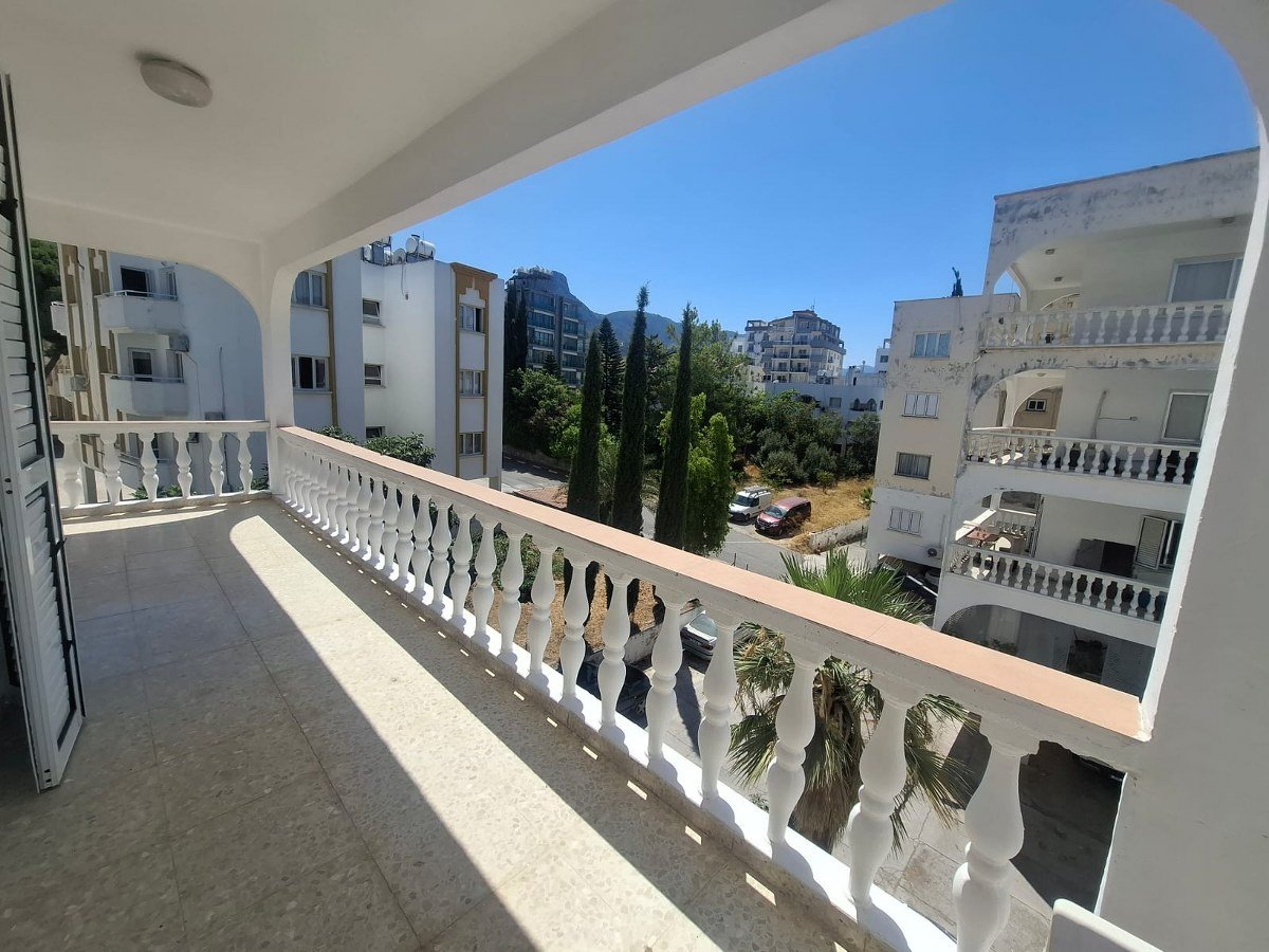 Nice 3 Bedroom Apartment For Rent Location Behind New Nusmar Market Girne