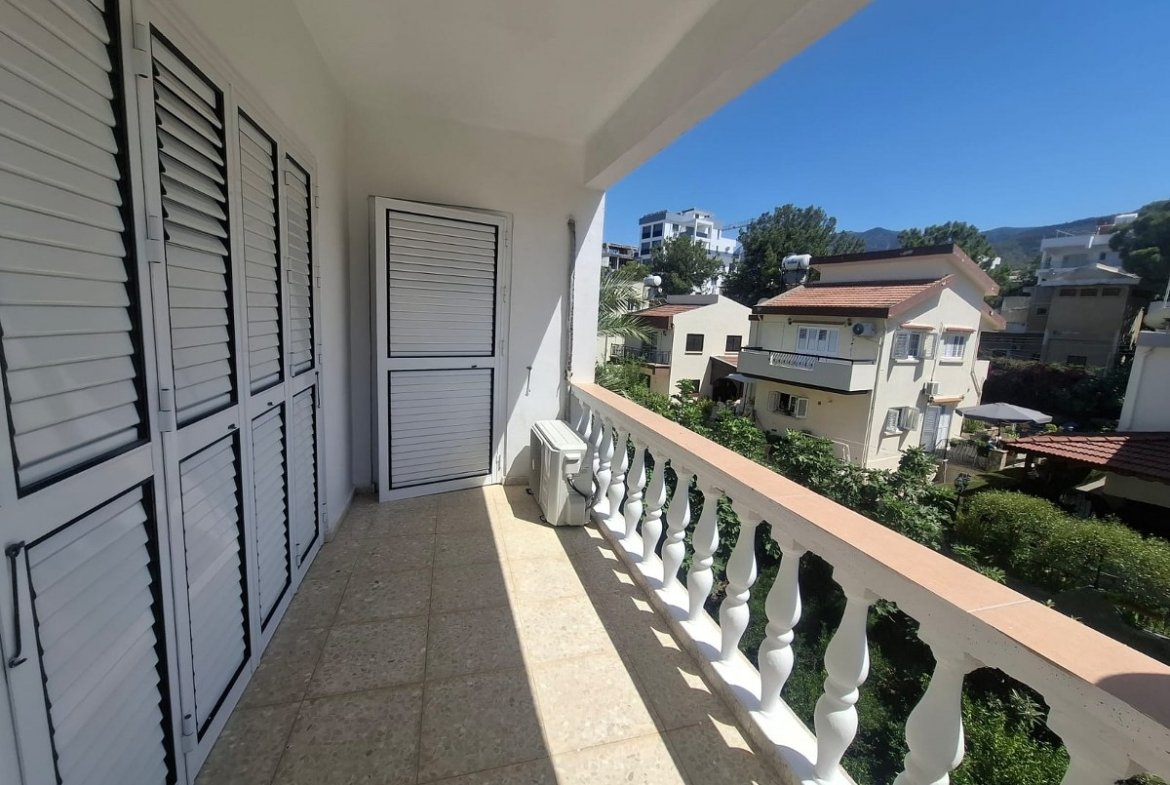 Nice 3 Bedroom Apartment For Rent Location Behind New Nusmar Market Girne