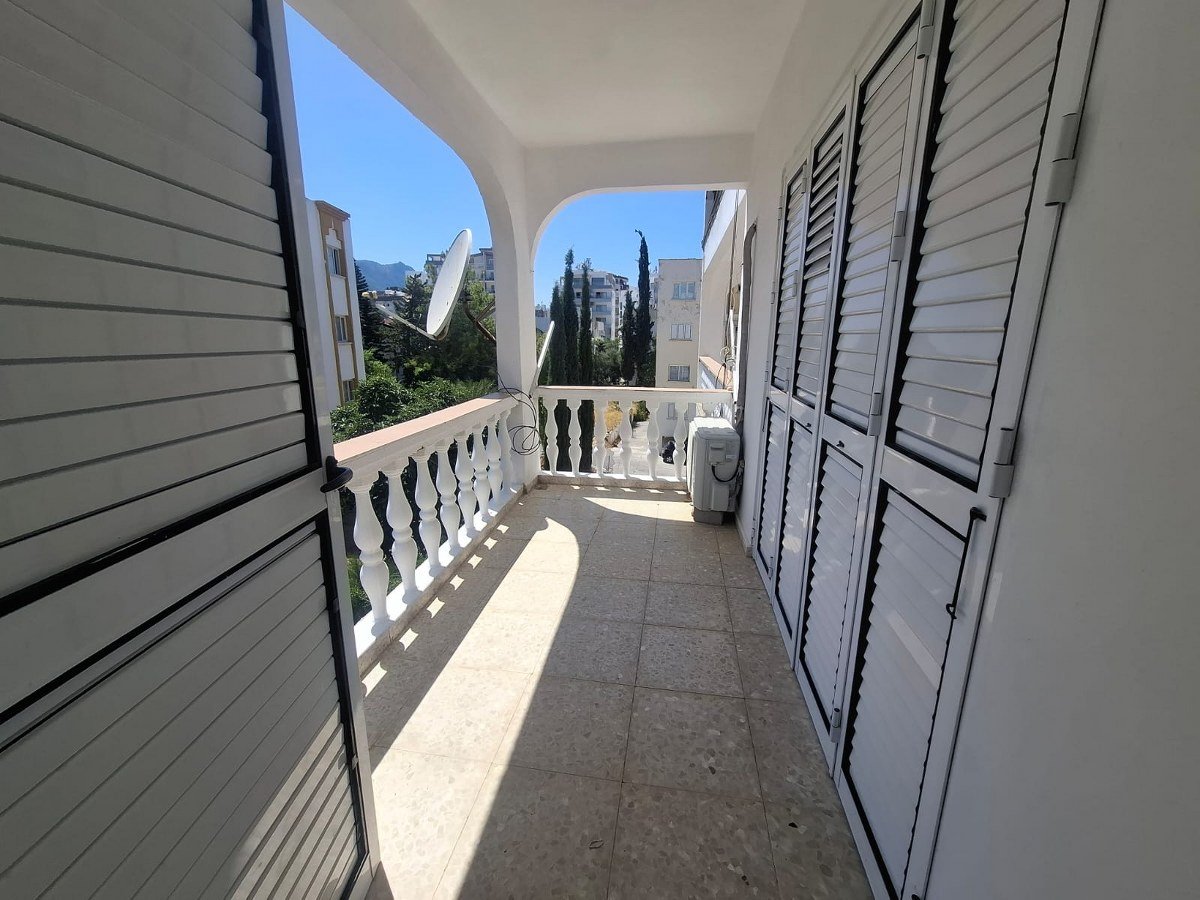 Nice 3 Bedroom Apartment For Rent Location Behind New Nusmar Market Girne