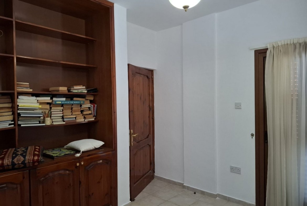 3 Bedroom Villa For Rent With A Stunning Collection Of Antique And Authentic Cypriot Furniture needs to be seen to be appreciated. Location: Alsancak, Girne. (Don’t pass this one by- reduced price!)