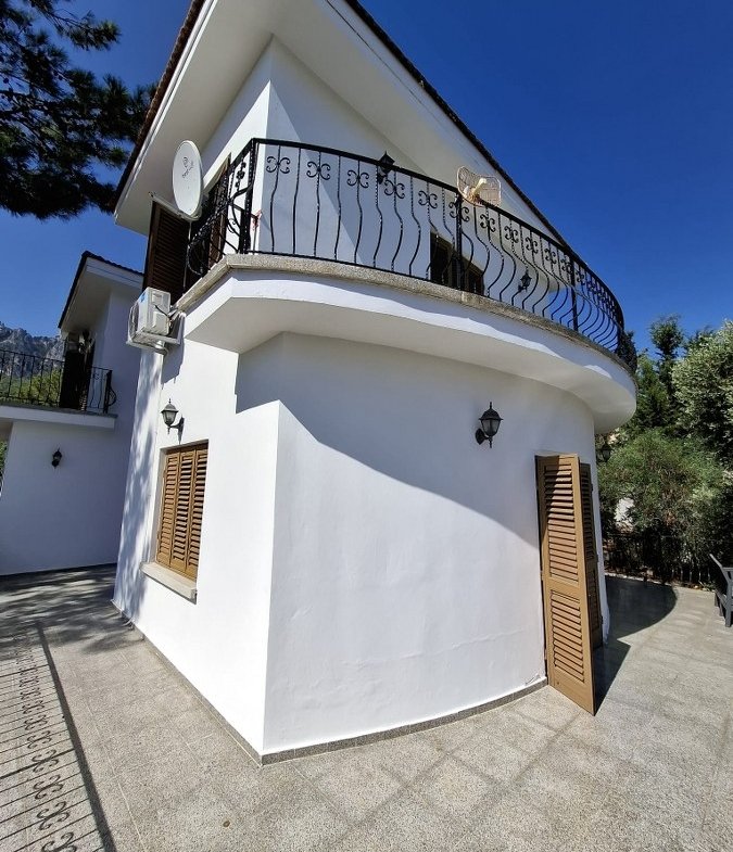 3 Bedroom Villa For Rent With A Stunning Collection Of Antique And Authentic Cypriot Furniture needs to be seen to be appreciated. Location: Alsancak, Girne. (Don’t pass this one by- reduced price!)