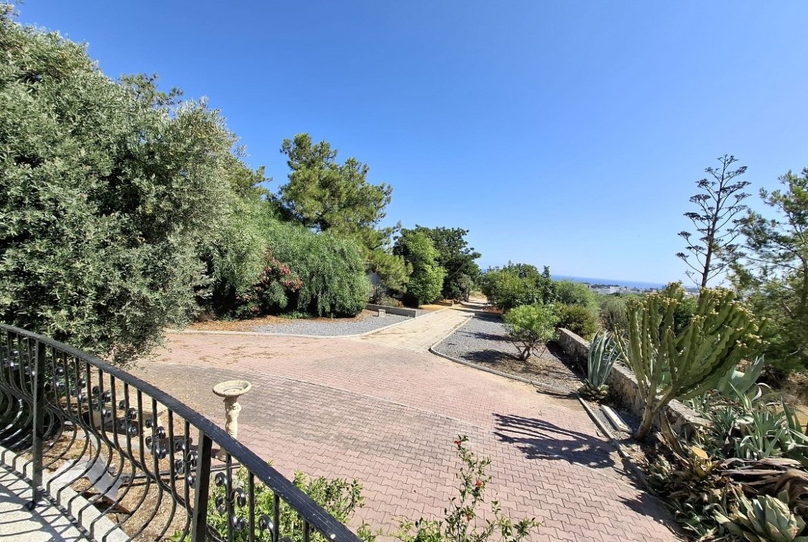 3 Bedroom Villa For Rent With A Stunning Collection Of Antique And Authentic Cypriot Furniture needs to be seen to be appreciated. Location: Alsancak, Girne. (Don’t pass this one by- reduced price!)
