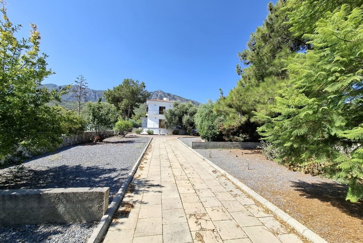 3 Bedroom Villa For Rent With A Stunning Collection Of Antique And Authentic Cypriot Furniture needs to be seen to be appreciated. Location: Alsancak, Girne. (Don’t pass this one by- reduced price!)
