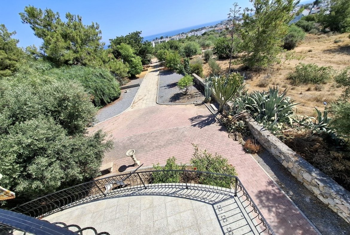 3 Bedroom Villa For Rent With A Stunning Collection Of Antique And Authentic Cypriot Furniture needs to be seen to be appreciated. Location: Alsancak, Girne. (Don’t pass this one by- reduced price!)