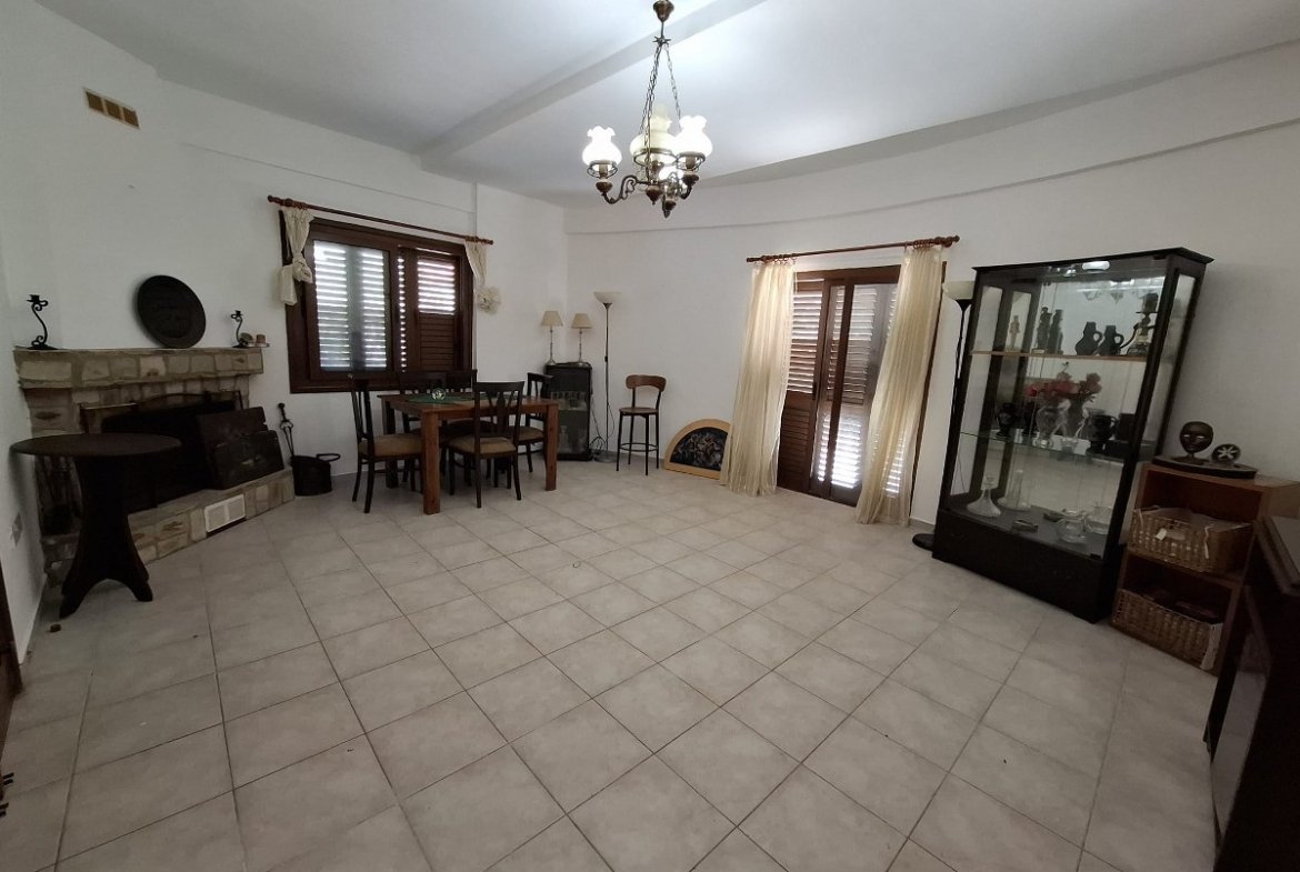3 Bedroom Villa For Rent With A Stunning Collection Of Antique And Authentic Cypriot Furniture needs to be seen to be appreciated. Location: Alsancak, Girne. (Don’t pass this one by- reduced price!)