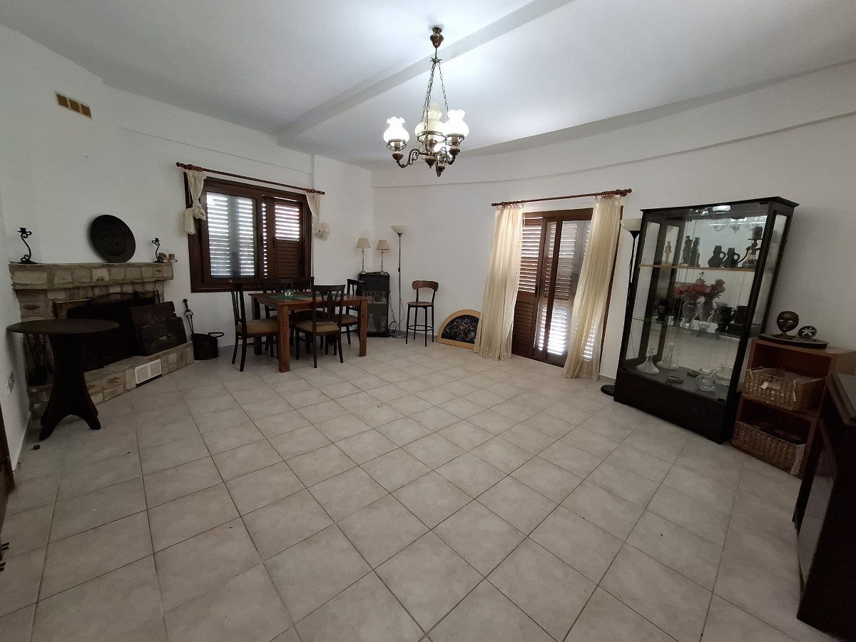 6 3 Bedroom Villa For Rent With A Stunning Collection Of Antique And Authentic Cypriot Furniture needs to be seen to be appreciated. Location: Alsancak, Girne. (Don’t pass this one by- reduced price!)