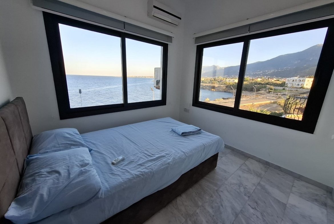 3 Bedroom Terrace Apartment For Rent Location Lapta Coastal Walkway Girne (Lapta Yuruyus Yolu Kyrenia)