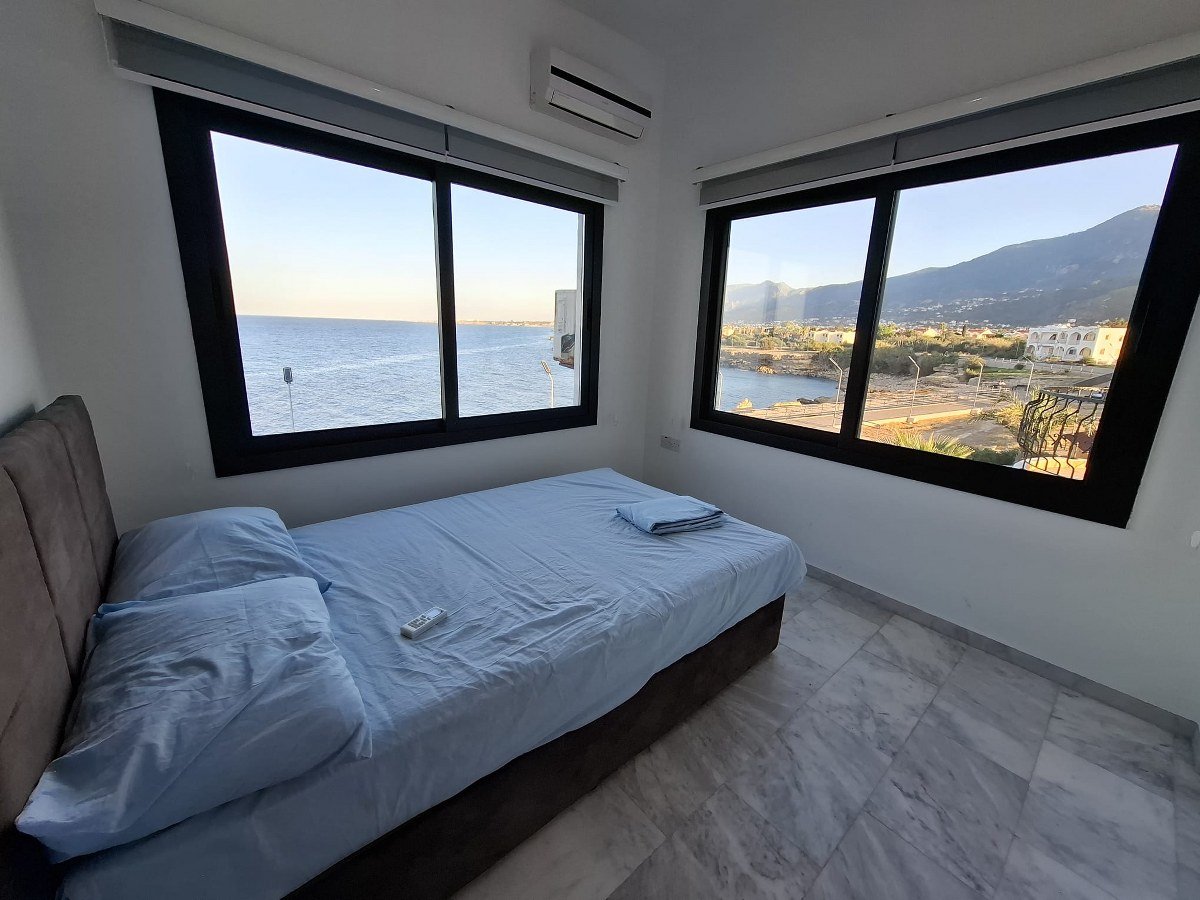 20 3 Bedroom Terrace Apartment For Rent Location Lapta Coastal Walkway Girne (Lapta Yuruyus Yolu Kyrenia)
