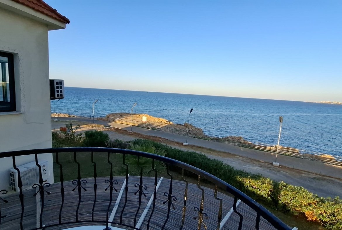 3 Bedroom Terrace Apartment For Rent Location Lapta Coastal Walkway Girne (Lapta Yuruyus Yolu Kyrenia)
