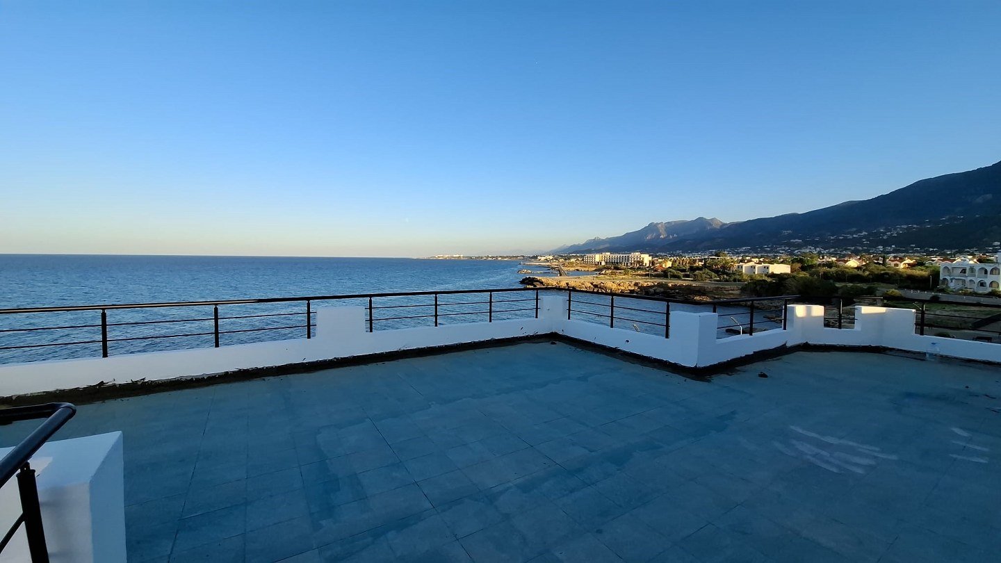 36 3 Bedroom Terrace Apartment For Rent Location Lapta Coastal Walkway Girne (Lapta Yuruyus Yolu Kyrenia)